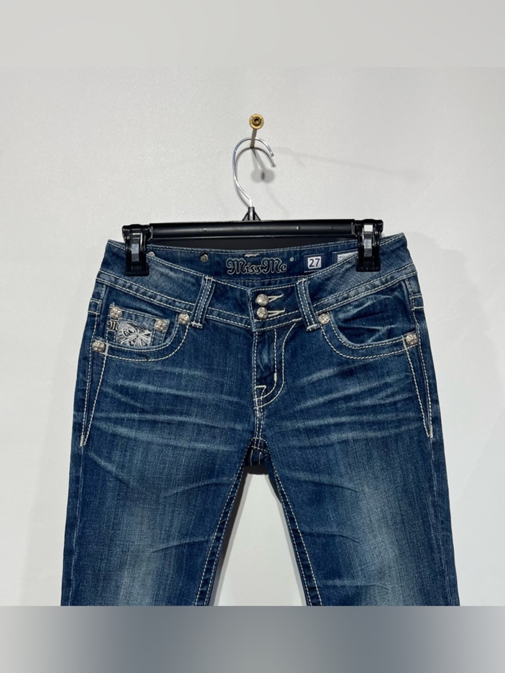 Miss Me Jean Capris With Butterfly Bling Pockets Size 27 Inseam 20” - Picture 3 of 8